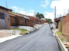 Fernando Pessoa leva asfalto para bairro Vila Mata