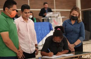 Prefeito de Rosário assina contratos do PNAE 2022