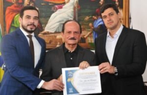 Prefeito Dr. Julinho recebe Selo de Regularidade por quitação de precatórios