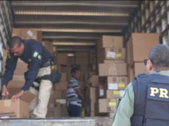 PRF apreende carga de sandálias falsificadas em São Luís