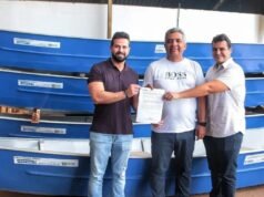 Gil e Glalbert Cutrim entregam equipamentos agrícolas e de pesca para Municípios
