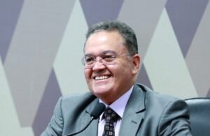 Roberto Rocha participará do lançamento da Jornada Auxílio Brasil em São Luís