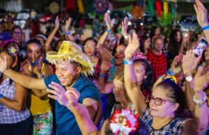 Vereador Raimundo Penha realiza Arraial da Feliz Idade