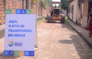 Ruas do bairro Alto Itapiracó recebem serviços de pavimentação