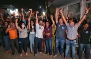 Gil dialoga com moradores e recebe apoios em Imperatriz, Ribamar Fiquene, Amarante e Itinga