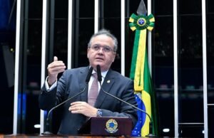 Roberto Rocha é o relator da Comissão que investigará caos no sistema de ferry-boat no Maranhão