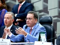 Roberto Rocha vai receber Troféu Bom Parlamentar