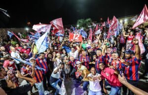 Candidato a deputado estadual, Osmar Filho é recebido com festa na Cidade Operária