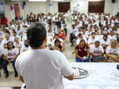 Osmar Filho faz corpo a corpo em bairros de São Luís e recebe apoio do grupo político de Pavão Filho