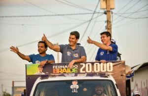 Fernando Braide mobiliza Residencial Ribeira em carreata acompanhado de Eduardo Braide e Edilázio Júnior