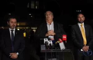 Dino diz que Lula está em segurança e apto para posse