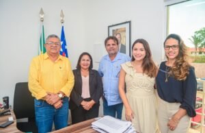 Prefeita Paula Azevedo firma parcerias para o aniversário de Paço do Lumiar