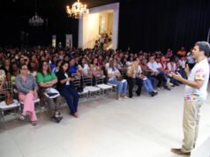 Braide anuncia reajuste de 15% para professores da rede municipal