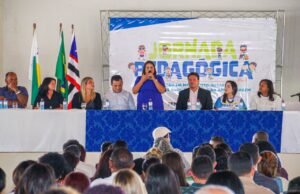 Prefeita Paula Azevedo anuncia reajuste salarial de 15% para professores