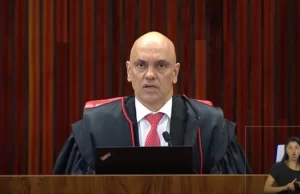 Ministro do STF afasta do cargo governador do Distrito Federal
