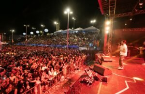 Mais de 150 mil pessoas participaram do tradicional Lava Pratos em São José de Ribamar