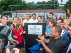 Deputados participam da entrega de quadra poliesportiva em Complexo Comunitário do Tibiri