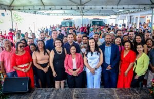 Paula Azevedo entrega duas ambulâncias para Saúde de Paço do Lumiar