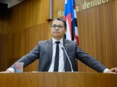 Carlos Lula apresenta relatório com 90 obras de creches paralisadas no Maranhão