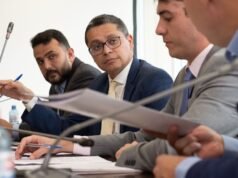 Carlos Lula quer obrigatoriedade da assinatura física para proteger idosos de golpes financeiros