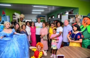 Braide entrega biblioteca municipal José Sarney totalmente requalificada