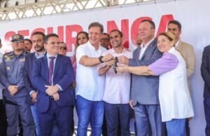 Iracema Vale destaca importância de investimentos na segurança em ato de entrega de viaturas