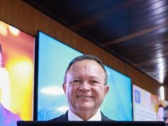 “Quem governa só está errado”, diz Brandão durante cerimônia na Câmara