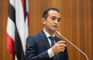 Assessoria confirma que deputado Aluizio Santos está internado em São Paulo