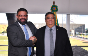 Em Brasília, Paulo Victor discute segurança pública com Flávio Dino