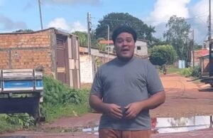 Com bom humor, morador revela a triste realidade do município de Pinheiro