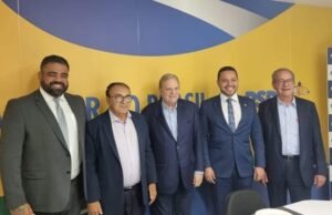 Pré-candidato a prefeito, Paulo Victor se movimenta em Brasília