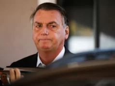 TSE condena Bolsonaro e o declara inelegível por oito anos