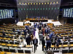 Dez deputados do MA votam a favor de projeto que criminaliza discriminação contra políticos