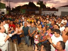 Prefeitura entrega novas ruas pavimentadas no bairro Piçarreira