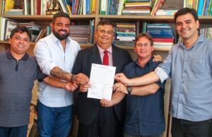 Paulo Victor recebe autorização para deixar PC do B