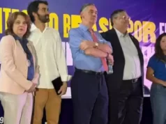 Ministro livra Dino de explicar falas contra Justiça Eleitoral e urnas eletrônicas