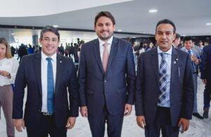 Em reunião com Ministro das Comunicações, Osmar Filho discute melhorias na telefonia móvel do estado