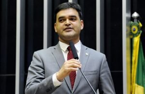 Rubens Júnior se posiciona sobre gastos na Câmara