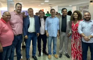 De olho no PV, Edivaldo participa de exposição em homenagem ao PT