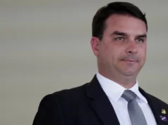 “É um perigo botar no Supremo alguém que vai perseguir os políticos”, diz filho de Bolsonaro sobre Flávio Dino