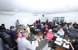 Prefeitura de Paço do Lumiar apresenta demonstração orçamentária e metas fiscais em audiência na Câmara