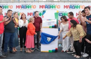 Brandão entrega obras da reforma do Centro Educa Mais na Vila Embratel