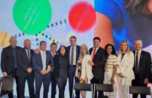 Camarão participa de lançamento da Estratégia Nacional de Escolas