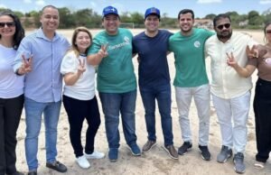Ministro dos Esportes viabilizará novo campo de futebol para Barreirinhas a pedido de Vinícius Vale