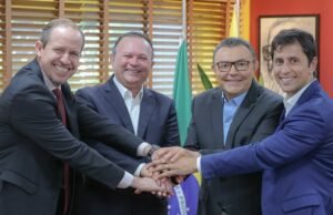 Brandão assume comando do PSB e confirma apoio a Duarte Júnior