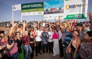 Prefeitura anuncia e assina ordem de serviço em mais duas creches em Ribamar