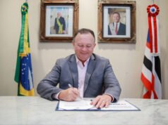 Proposta de reajuste salarial dos professores à Assembleia Legislativa