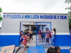 Fernando Pessoa entrega Escola climatizada e totalmente recuperada no assentamento Santana