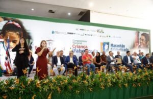 Iracema Vale participa de lançamento do Programa Maranhão Alfabetizado