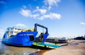 Mais um ferry boat é colocado nna travessia entre a Ponta da Espera e o Cujupe